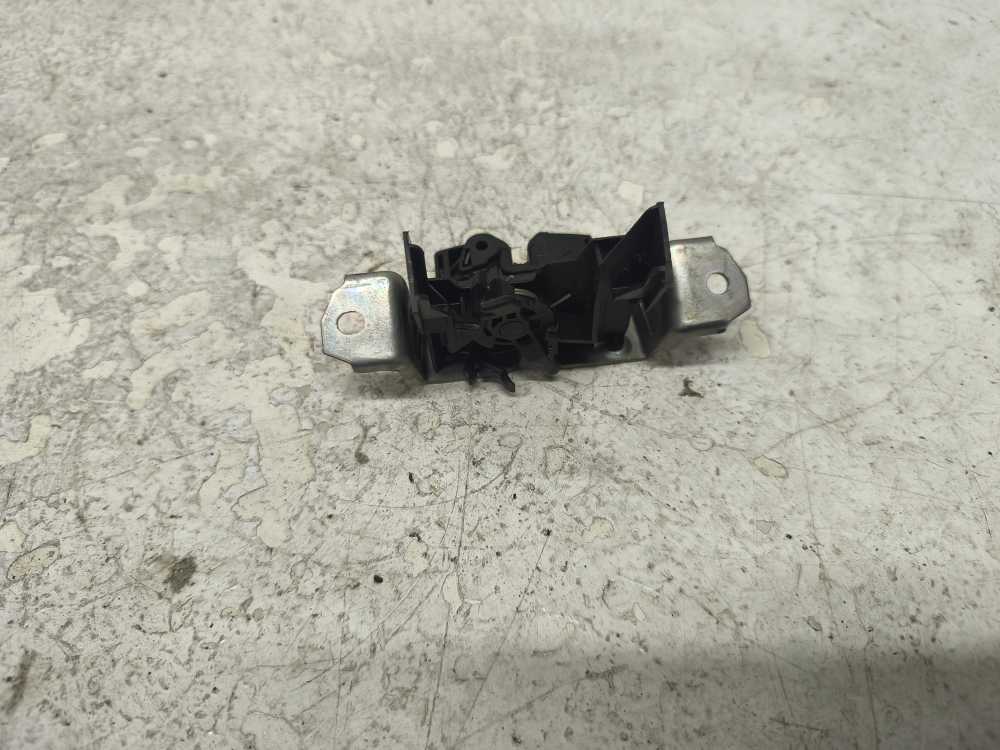 GACHE DE HAYON TOYOTA - Vue 2